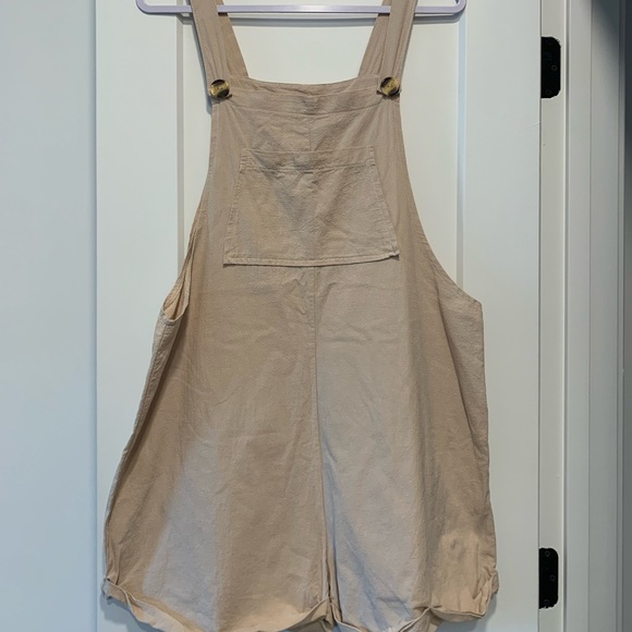 Earthbound shorts overalls - Picture 1 of 1